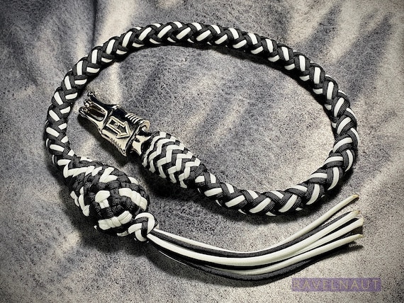 Heavy Duty Paracord Motorcycle Whip black & White shattered Spine