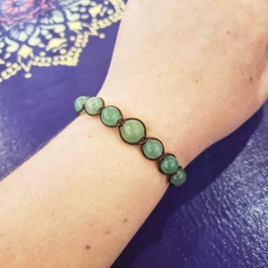 One stone type handmade macrame bracelet
