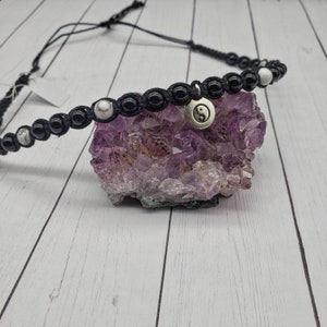 Yin-yang onyx and howelite macrame choker