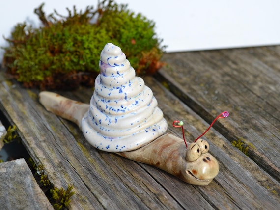 Ceramic Flowerbed Snail Romeo