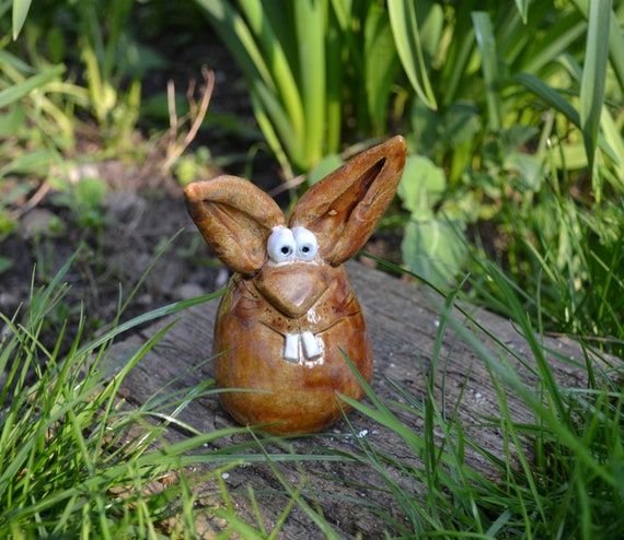 Ceramic Garden Decoration Bunny Ruby