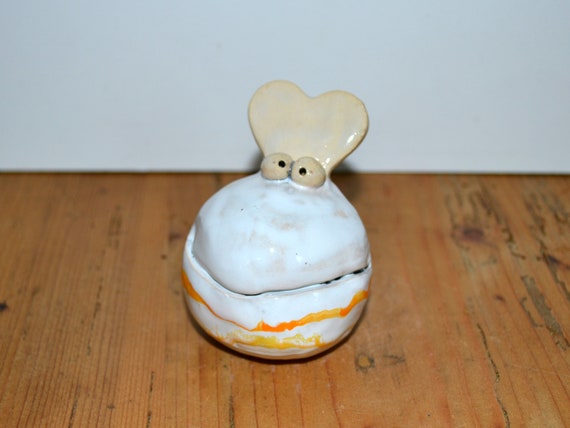 Ceramic bee Elizabeth