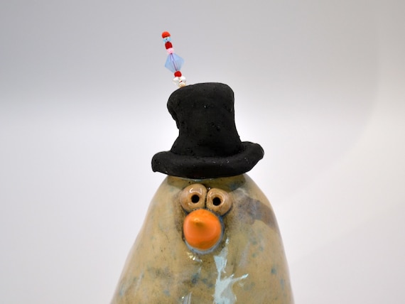 Ceramic bird with hat Kiyan