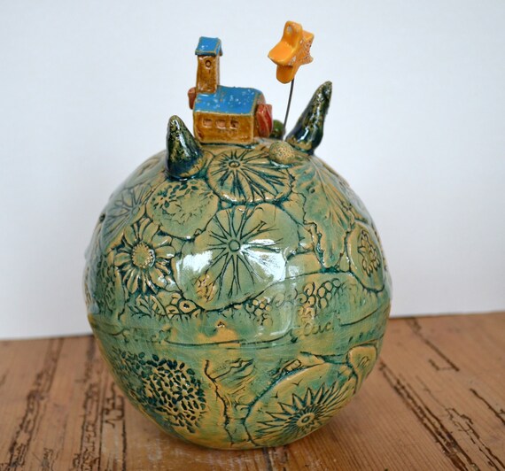 Keramik Kugel Grosse Kleine Welt Mit Haus Etsy