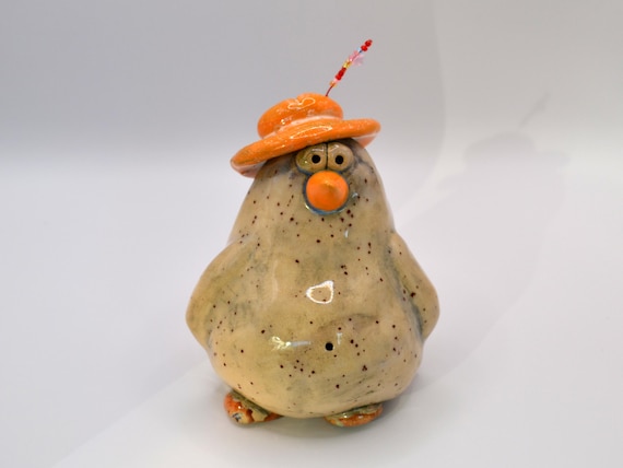 Ceramic bird with hat Sofia