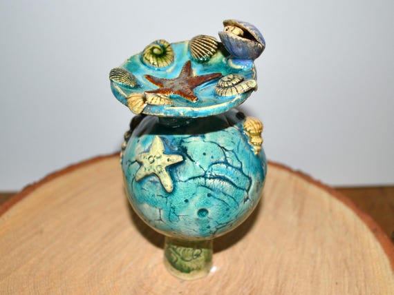 Ceramic ball insect waterer "Muschel Lisl & Franz am Meer"