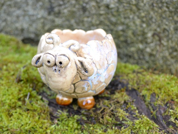 Ceramic flower top sheep Gonpo