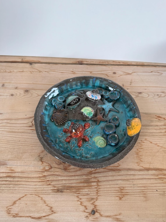 Ceramic insect waterer "A Day at the Sea"