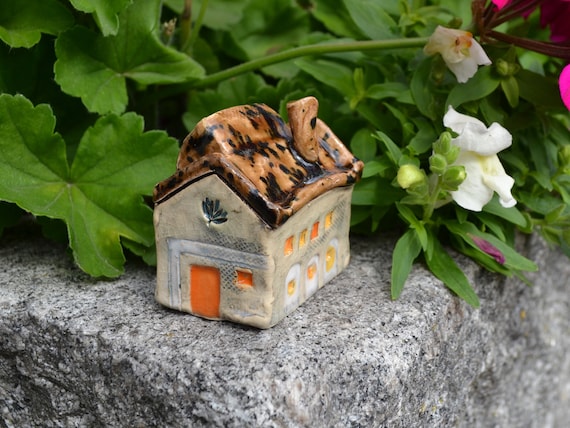 Mini ceramic house