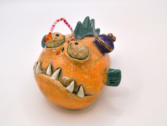 Ceramic anglerfish Hugo with mussel Peter