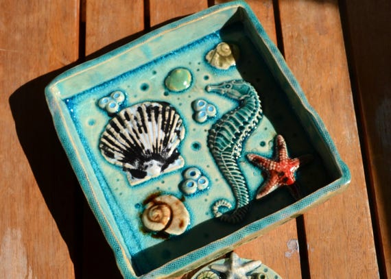 Ceramic napkin holder "A day at the sea"