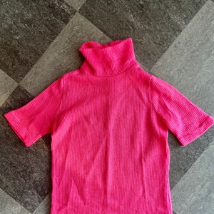 Barbie Pink Turtle Neck Short Sleeve Top //  Vintage