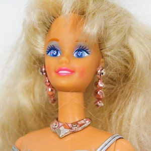 sparkle eyes barbie value