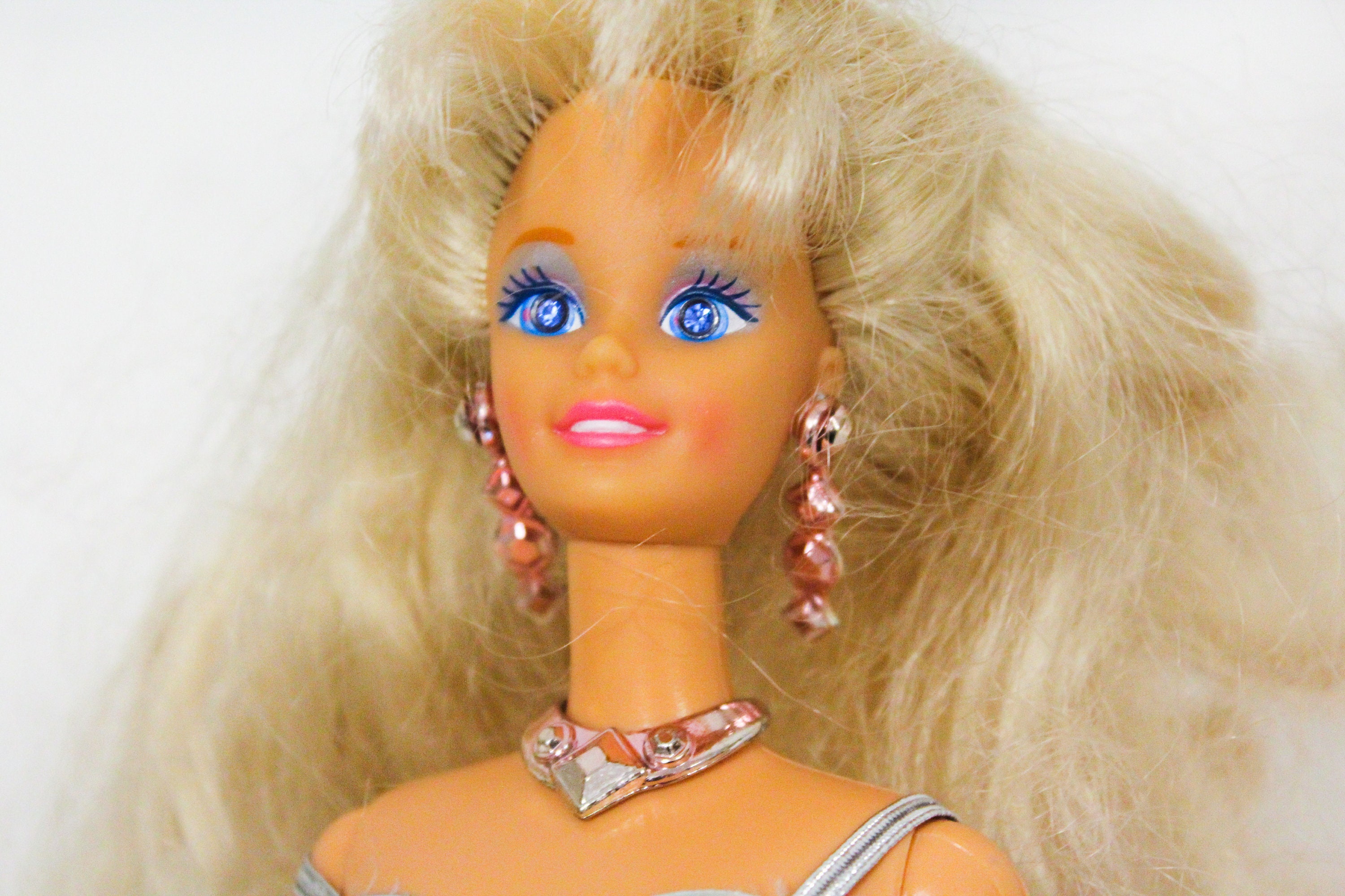 sparkle eyes barbie value