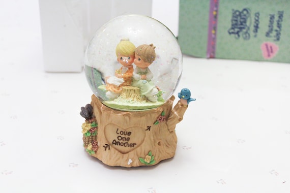 Precious Moments Musical Waterball, Music Box Water Globe, Vintage