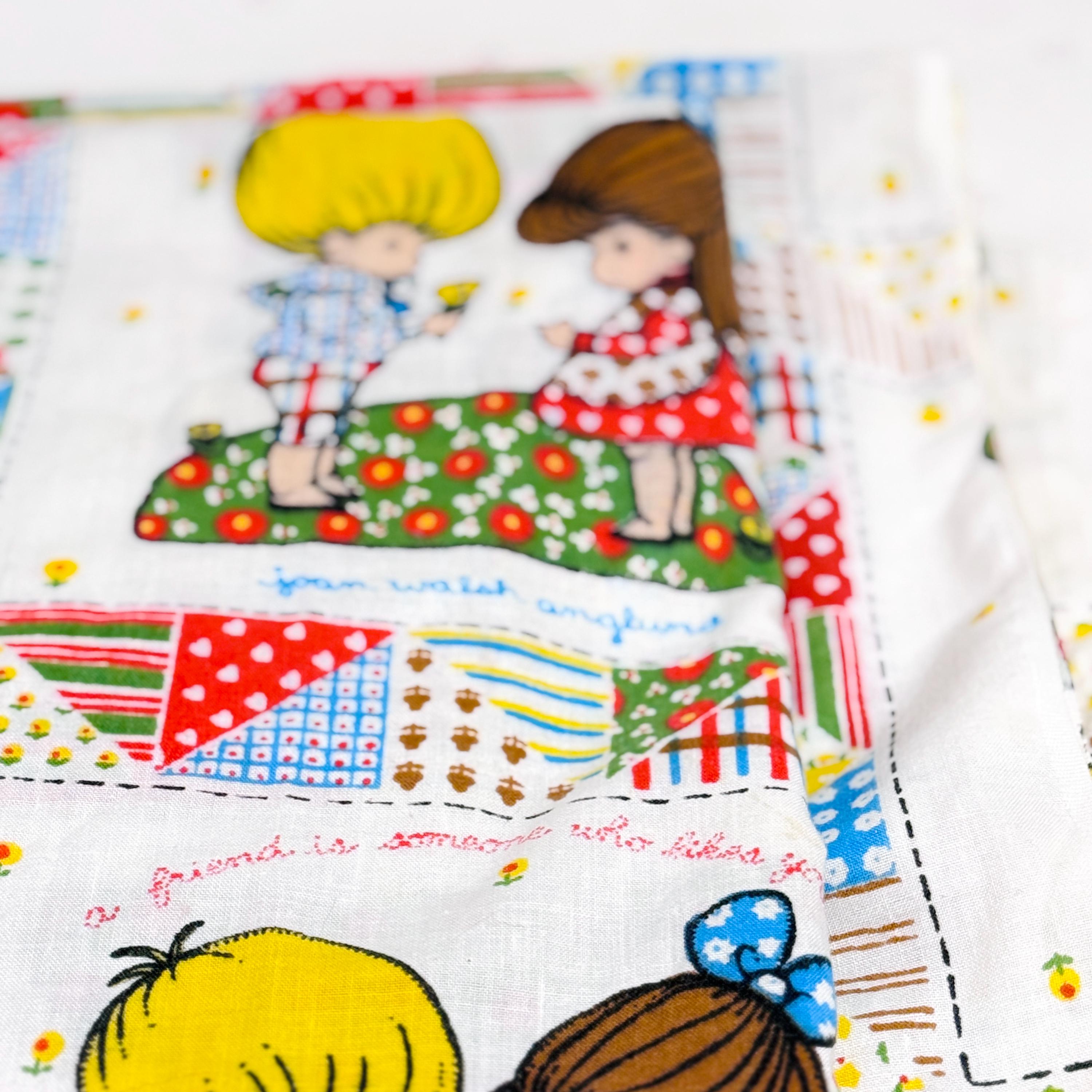 70's ヴィンテージ✴︎ ジョーン・ウォルシュ・アングランド　ツインシーツ Vintage 70s Joan Walsh Anglund Twin Bedsheet, Patchwork Friendship