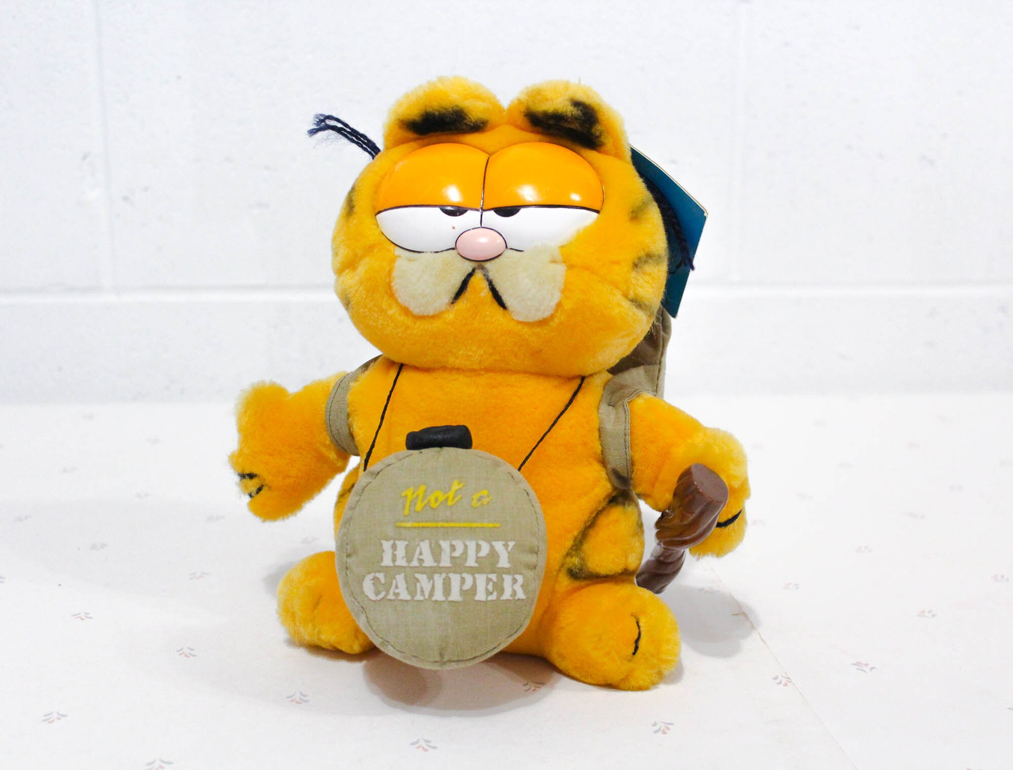 1981 Dakin Garfield Happy Camper Plush Toy W/ Backpack