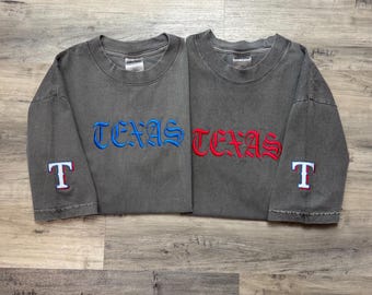 Embroidered Texas T-Shirt - Vintage Oversized Shirt - Texas Baseball Fan - Baseball Season - Custom Embroidery - Old English - Embroidery