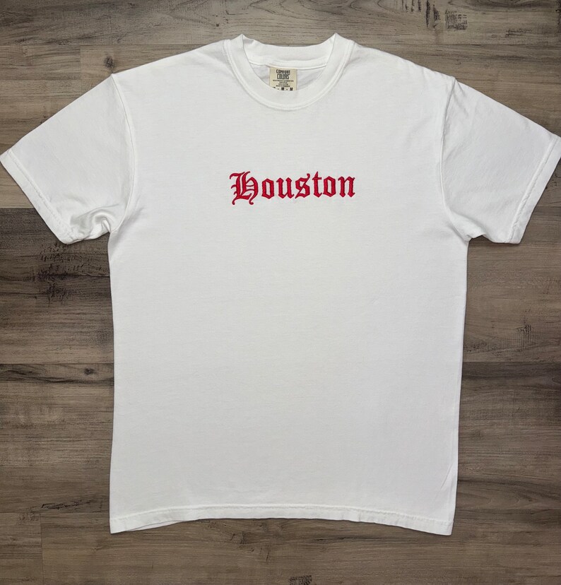 Camiseta bordada de Houston, Texas - Camiseta de Houston - Colores cómodos - Camiseta vintage de Houston - Fan de los Rockets - Houston, Texas - Camiseta de baloncesto imagen 8