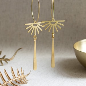 Boucles d’oreilles Soleil | longues boucles d'oreilles en laiton | Créoles Boho | Boucles d’oreilles tribales ethniques hippies | Boucles d'oreilles bohèmes modernes