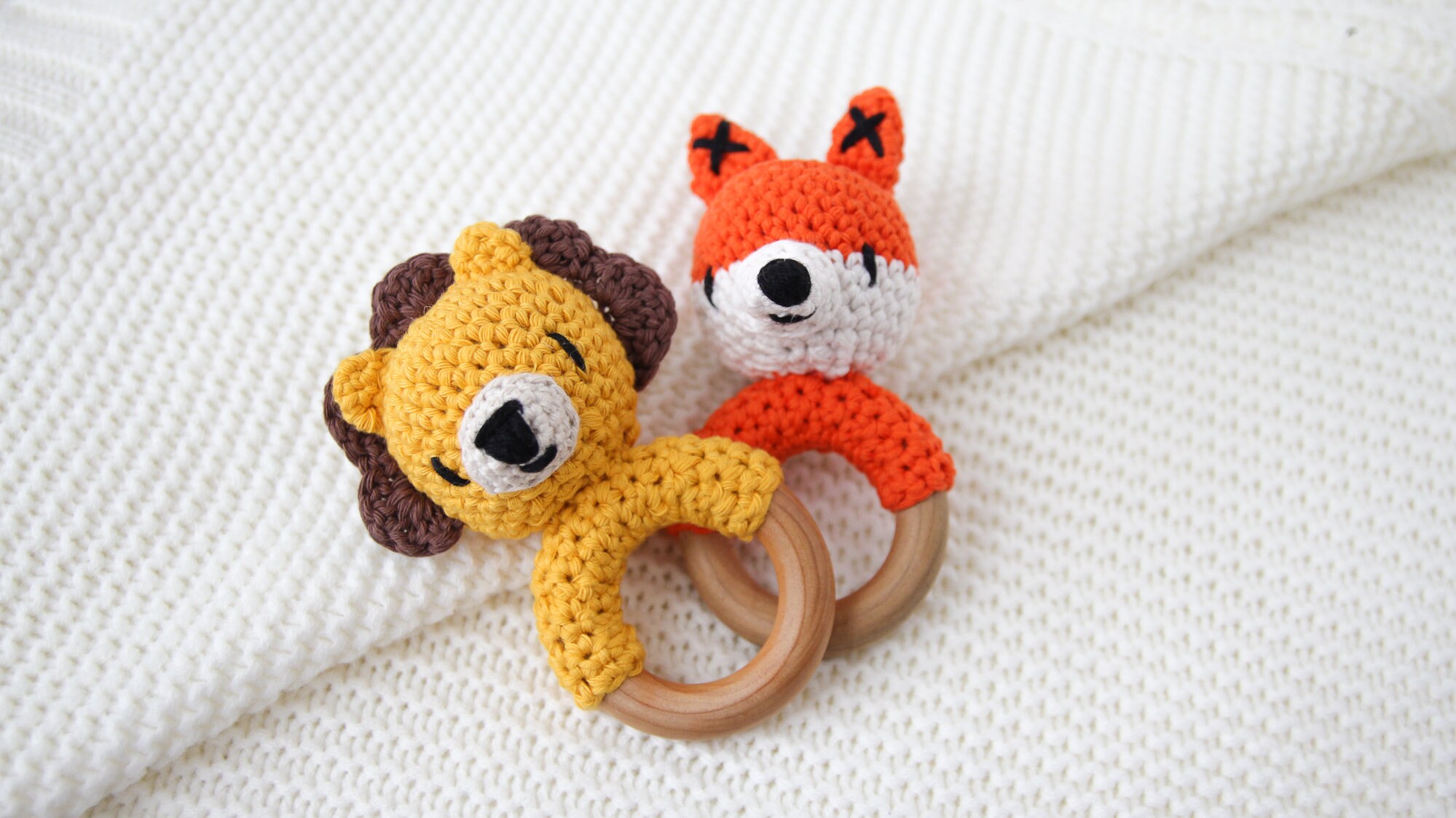 Crochet Lion Rattle Wooden Teether – Baby Toy, Handmade to Order - Etsy