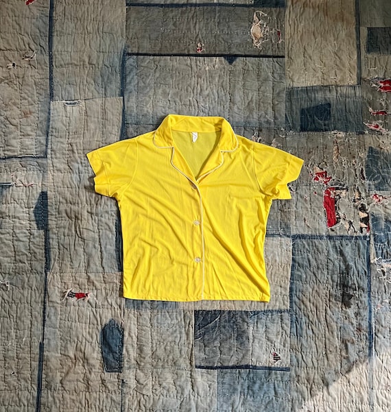Vintage 1970s Yellow Night Shirt