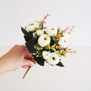 1 wit miniboeket ranonkel, zijden bloembollen, boterbloem, kunstzijdebloemen, bloemenhaaraccessoire bloemenbenodigdheden, stof, minibloemen