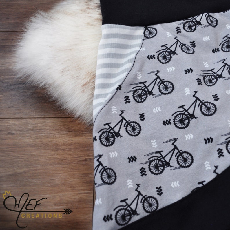 Bike pattern evolutionary shorts for Baby and Child, Exclusif MEF pattern image 2