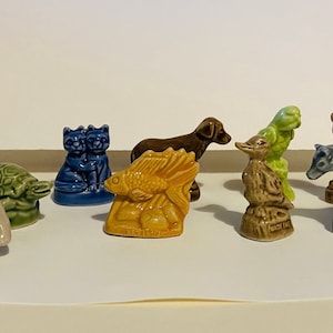 Wade Pet Shop Collection Parrot - Fish - Rabbit - Turtle - Pony - Labrador - Puppies - Duck - Kittens - Cat Figurines