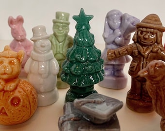 Wade Calendar Whimsies Figurines Christmas Tree Snowman Uncle Sam Easter Bunny Punkin Kitty snowman Turkey Cupid Graduation Cap Easter Bunny