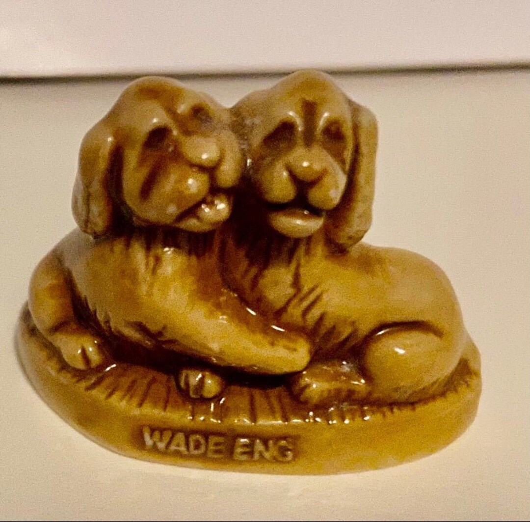 Wade England Whimsies Rose Tea Miniature Figurine Puppies Free Shipping