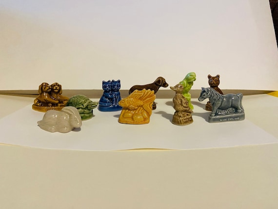 Wade Pet Shop Collection Parrot - Fish - Rabbit - Turtle - Pony - Labrador - Puppies - Duck - Kittens - Cat Figurines