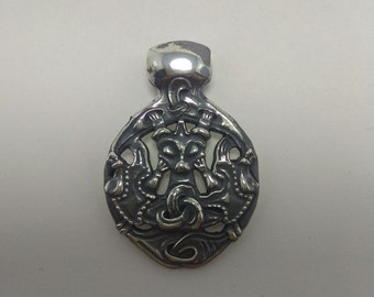 Colgante Vikingo Plata . colgante de plata fundida