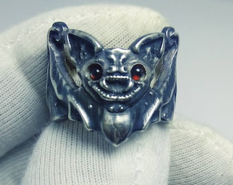 bat ring animal cute jewelry bats.flittermouse. rearmouse.sterling silver 925.gothic ring.boho style.vampire bat ring.garnet cabochon eyes