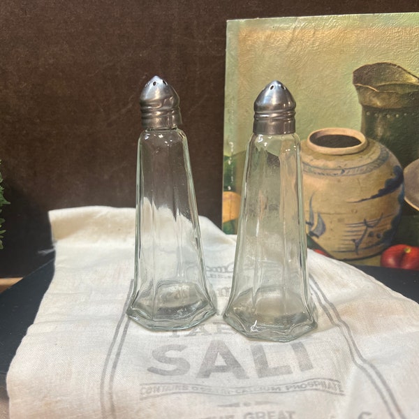 Salt & Pepper Shaker Set Chunky Glass Silver Lids