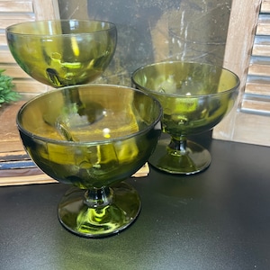 Footed Green Glass Bowls Wide Mouth Cocktail Glasses