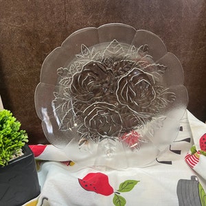 Pasari Embossed Rose Salad Plate/Dish Crystal Livia Bowl