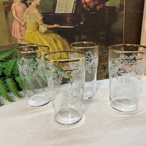 Ensemble de quatre verres Bartlett Collins Grape Design avec monture en or gravé