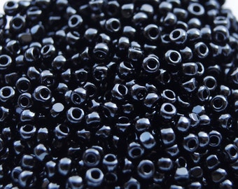 12/0 Cut: Color #401 / Miyuki Japanese Seed Beads / 28 grams / Black Faceted Seed Beads