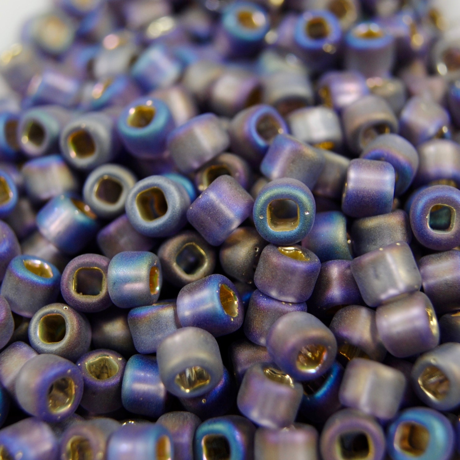 6/0 #F639 Japanese Seed Beads / 28 Grams / Miyuki Seed Beads