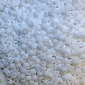 11/0 High Quality Japanese Seed Bead F402A / White Matte/ 28 grams