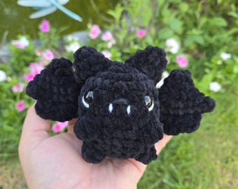 Cute Crochet Bat Plush – Handmade Amigurumi Bat Toy – Spooky Cute Halloween Decor – Goth Bat Gift – Plushie Animal for Bat Lovers