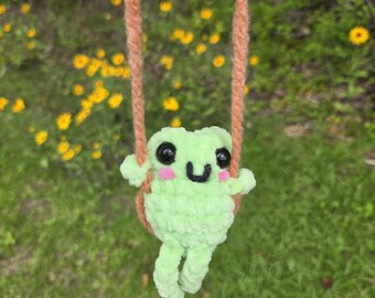 Mini Frog on a Swing – Crochet Chenille Plush – Handmade Frog Decor – Cute Hanging Toy – Kawaii Amphibian Gift – Car Mirror Hanger