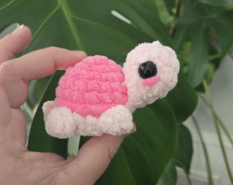 ミニかぎ針編みカメのぬいぐるみ、かわいいカワイイウミガメのぬいぐるみ、手作りあみぐるみギフト、海の装飾