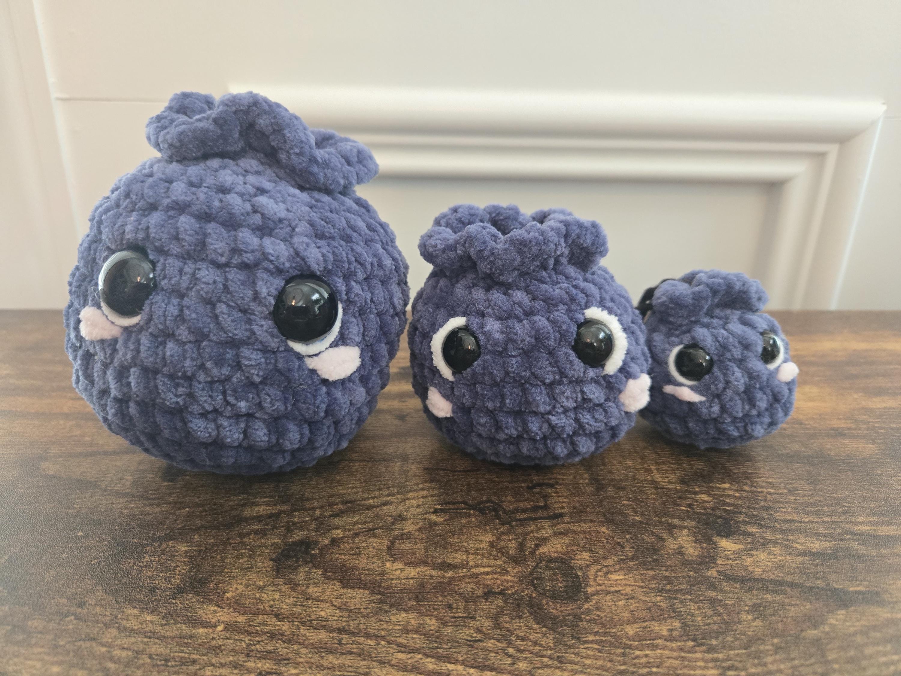 Mini Crochet Blueberry Keychain – Handmade Amigurumi Fruit Keychain – Cute Kawaii Plush Charm – Blueberry Bag Charm – Small Gift - Thumbnail 5