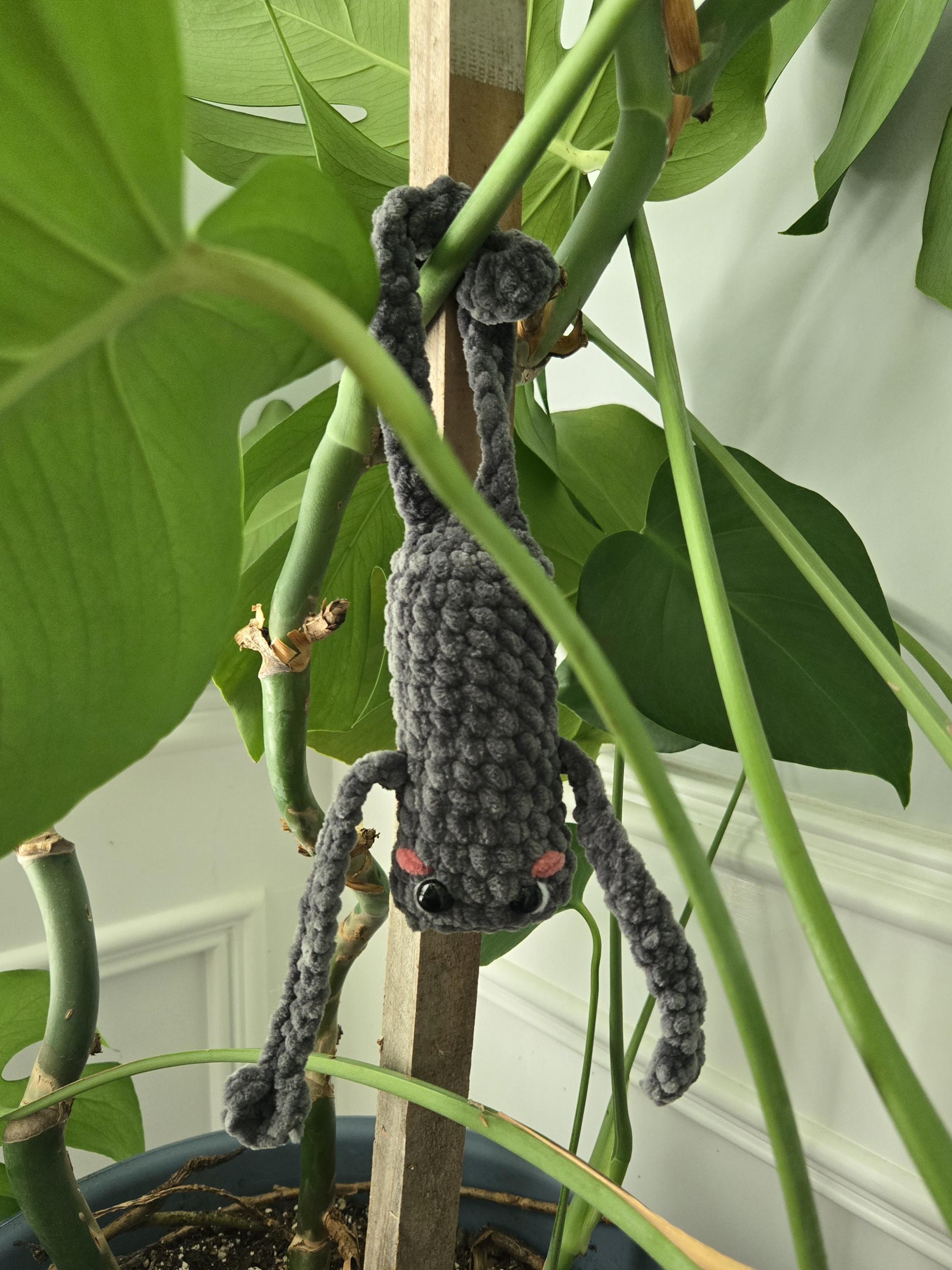Crochet Leggy Frog Plush – Handmade Long-Leg Frog – Funny Frog Plushie – Kawaii Frog Toy – Cute Animal Gift – Cottagecore Decor - Thumbnail 5