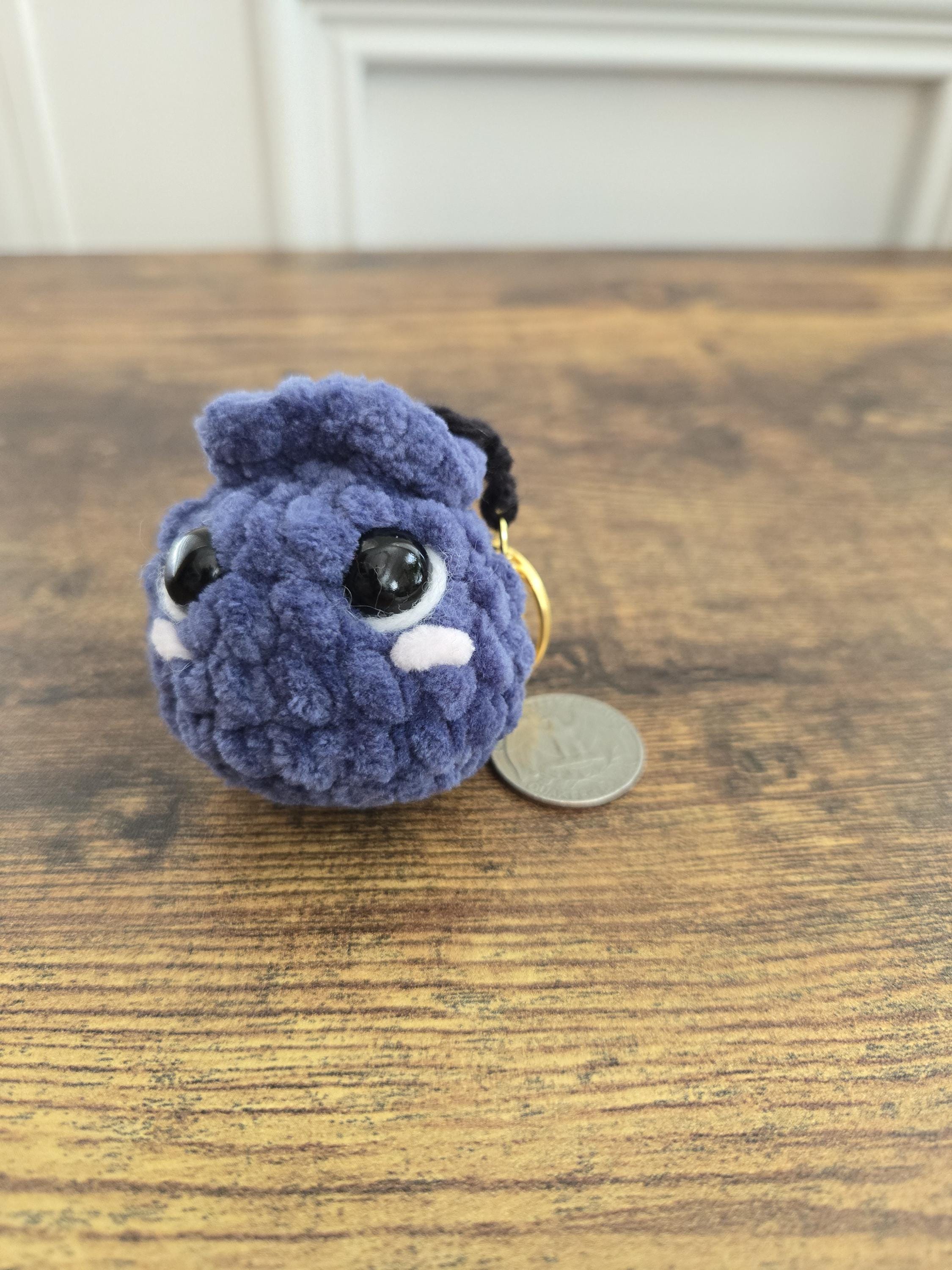 Mini Crochet Blueberry Keychain – Handmade Amigurumi Fruit Keychain – Cute Kawaii Plush Charm – Blueberry Bag Charm – Small Gift - Thumbnail 2