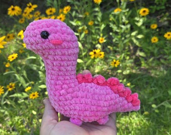 Crochet Long Neck Dinosaur Plush – Soft Chenille Brontosaurus – Handmade Amigurumi Dino – Cute Stuffed Animal Toy – Gift for Dino Lovers