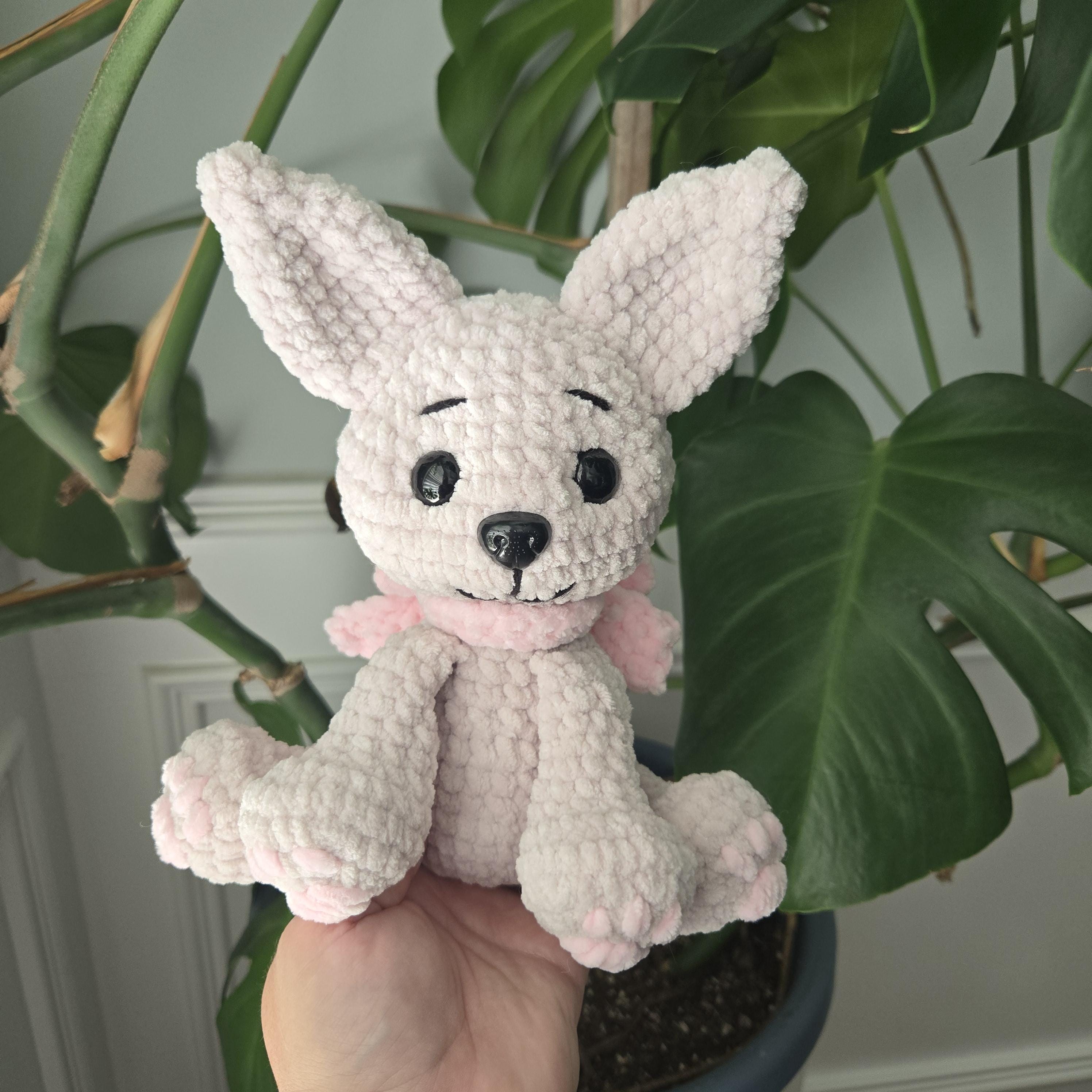 Crochet Chihuahua Plush – Handmade Cream Dog with Pink Bow & Toe Beans, Cute Amigurumi Stuffed Animal Puppy Gift