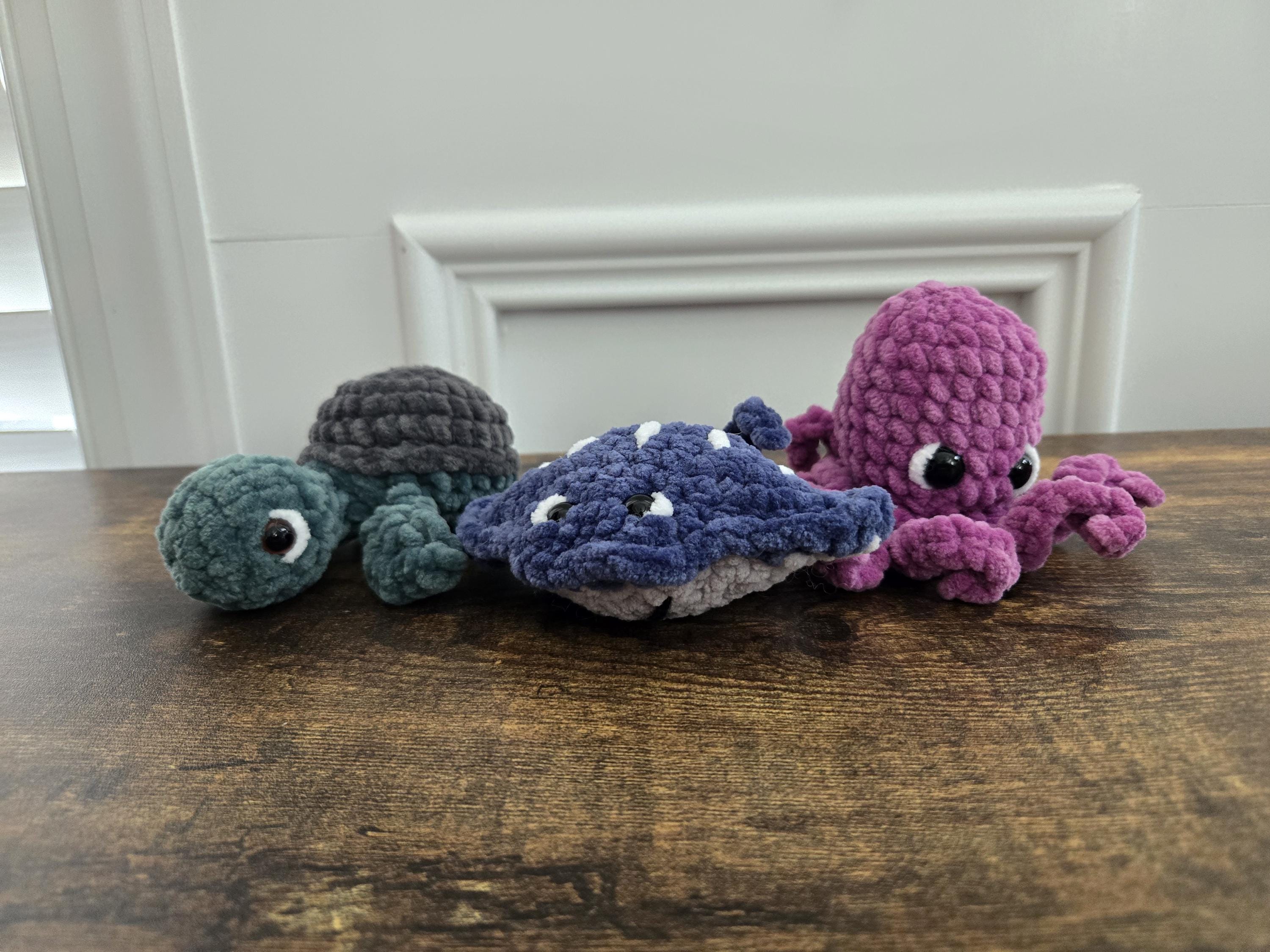 Sea Creature Trio – Crochet Octopus, Sea Turtle & Stingray Plush Set – Ocean Animal Plushies – Soft Handmade Stuffed Toys – Ocean Lover Gift - Thumbnail 2